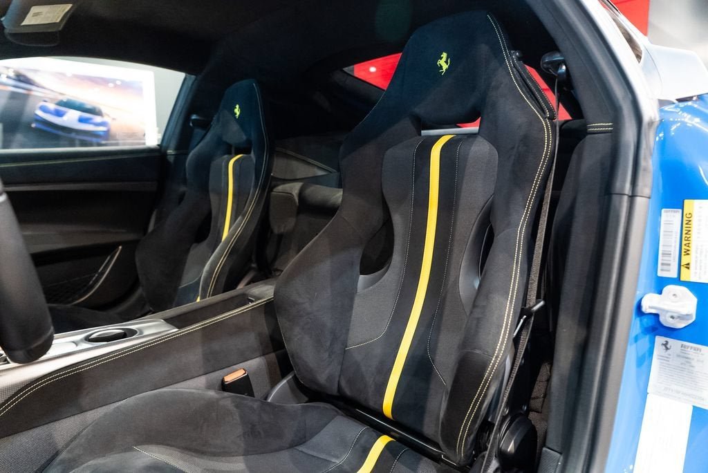 Certified Used 2017 Extra Sample Ferrari Base image 4