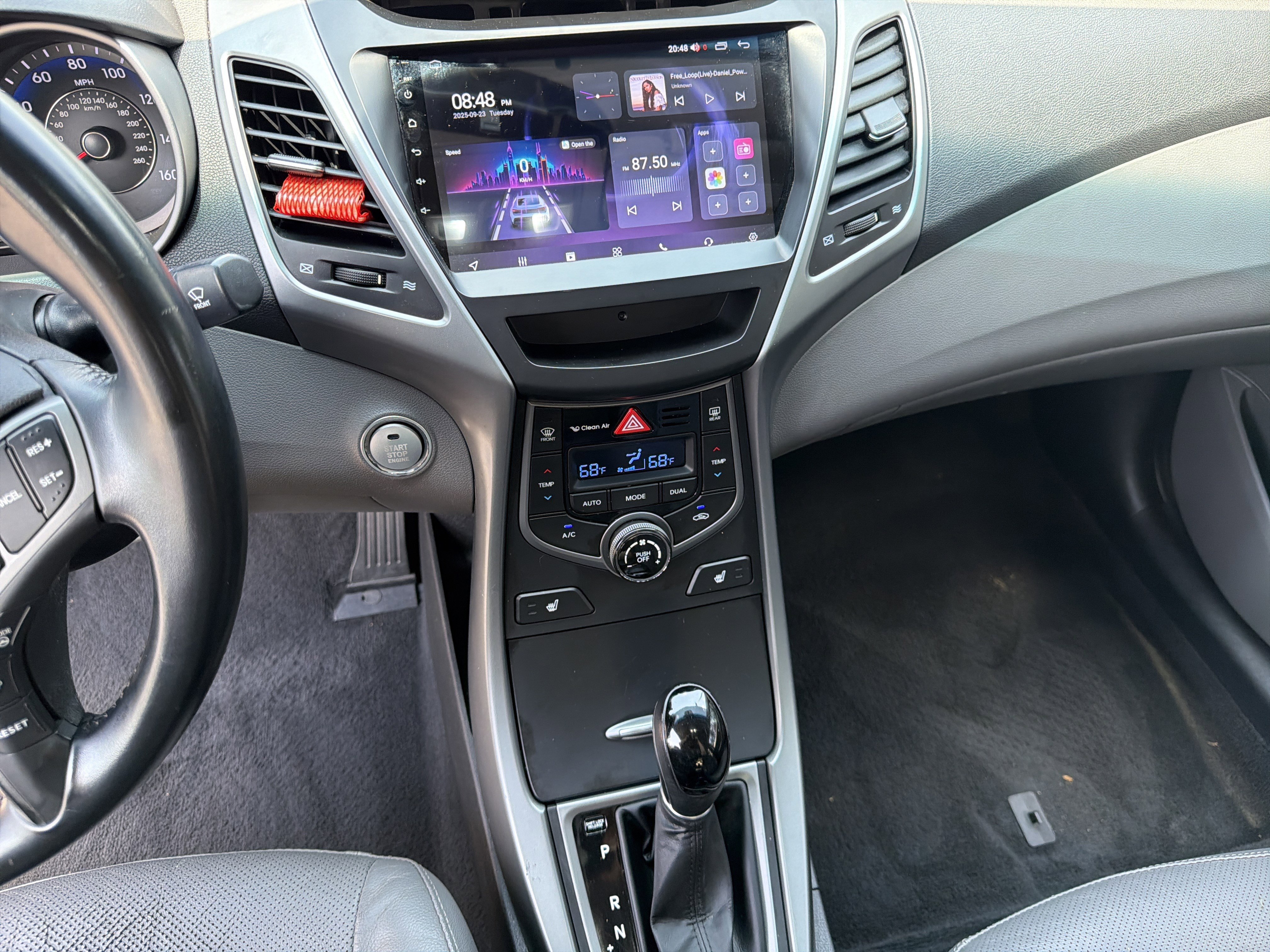 Used 2014 Titanium Gray Metallic Hyundai Limited image 32