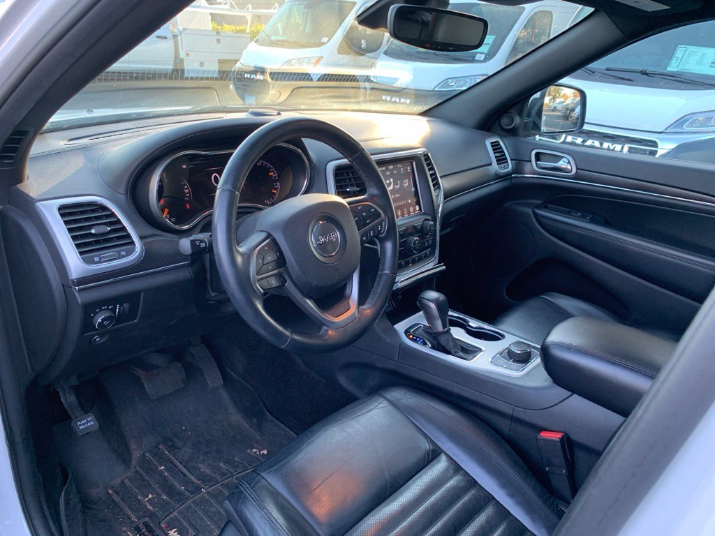 Used 2018 White Jeep Limited image 11