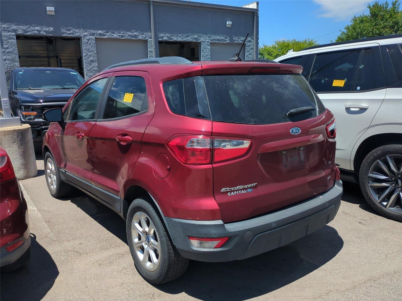 Used 2020 Ruby Red Metallic Tinted Clearcoat Ford SE image 5