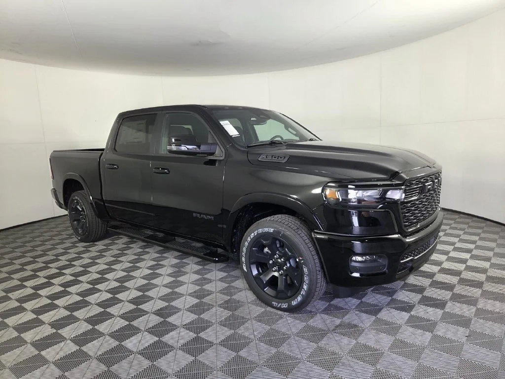 New 2026 Diamond Black Crystal Pearl-Coat Exterior Paint RAM Big Horn image 2