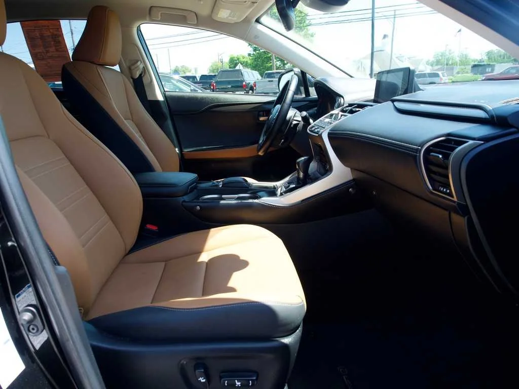 2021 Lexus NX 300 - Photo 34