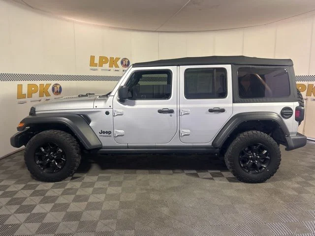 Used 2022 Silver Jeep Unlimited Willys image 8