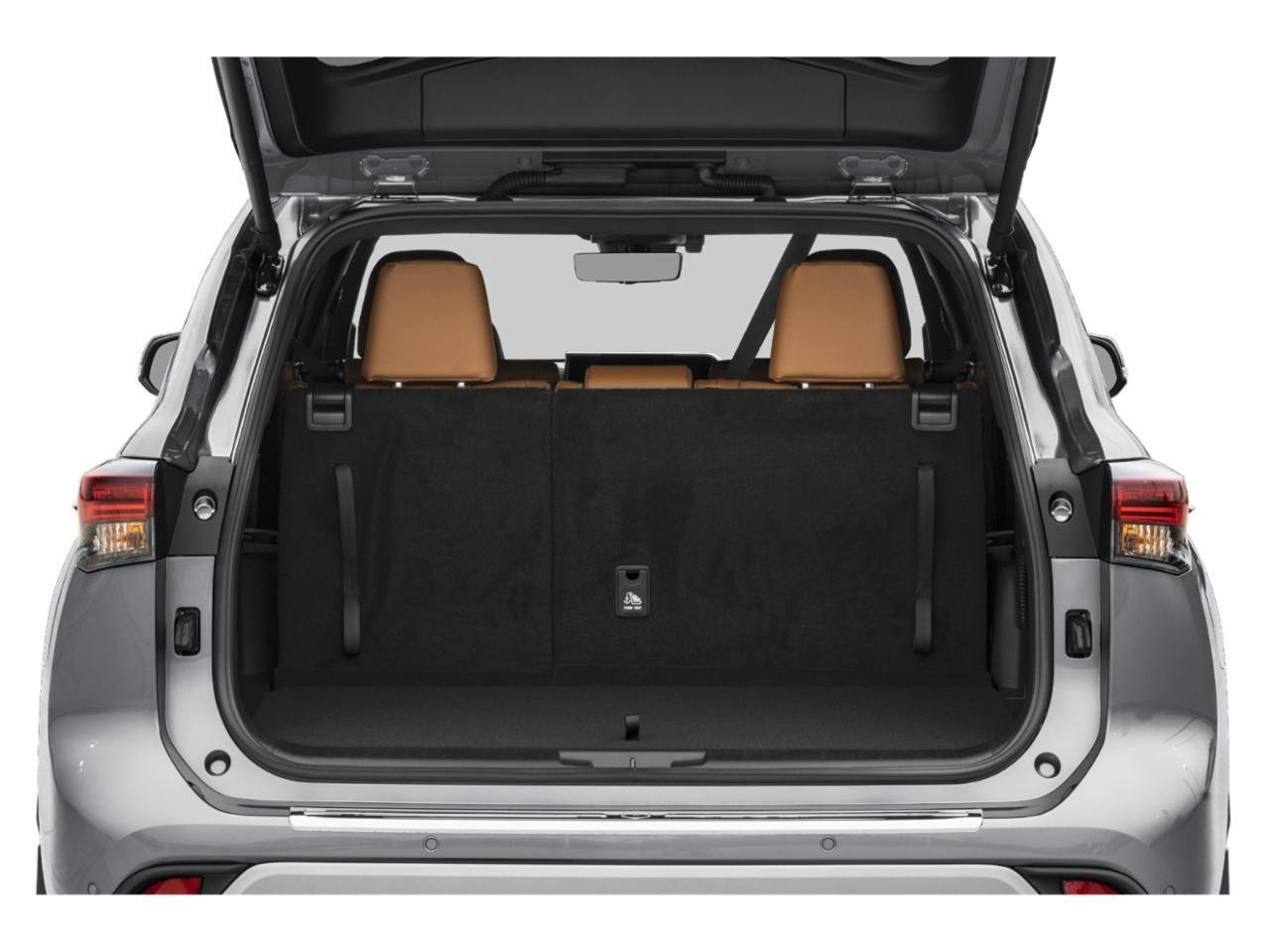 New 2026 Wind Chill Pearl Toyota Platinum image 6