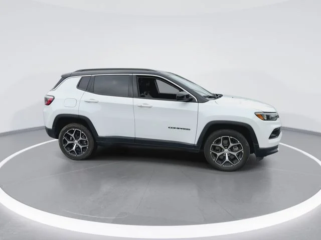 Used 2024 White Jeep Limited image 2