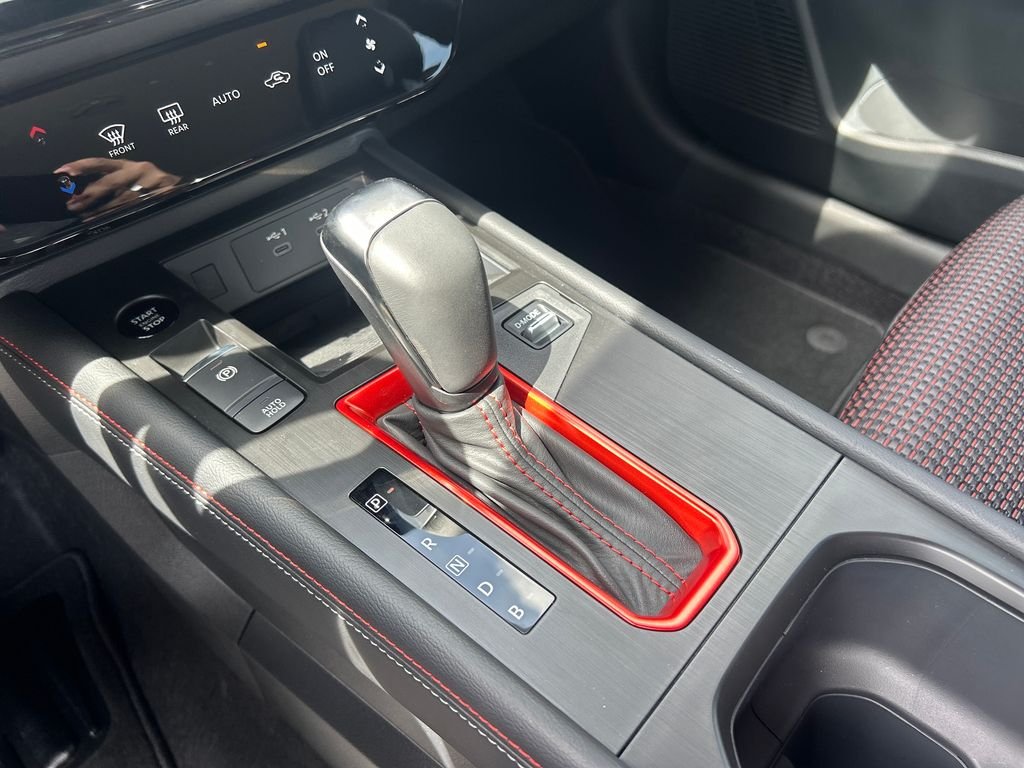 New 2026 Nissan Kicks SR 4D Sport Utility