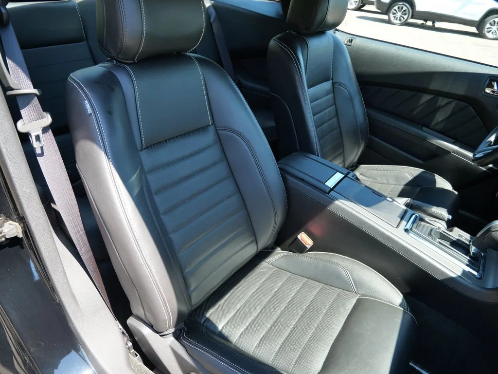 Used 2014 Black Ford V6 Premium image 12