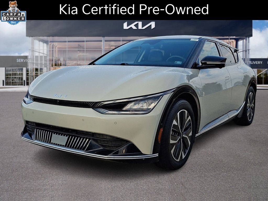 Certified Used 2024 White Kia Wind image 4