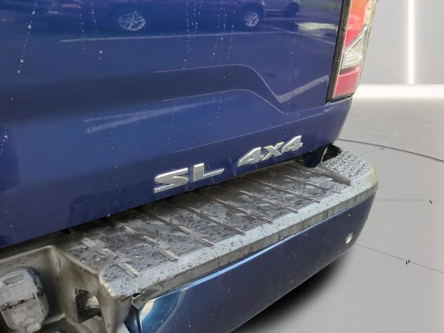 Used 2020 Blue Nissan SL image 9