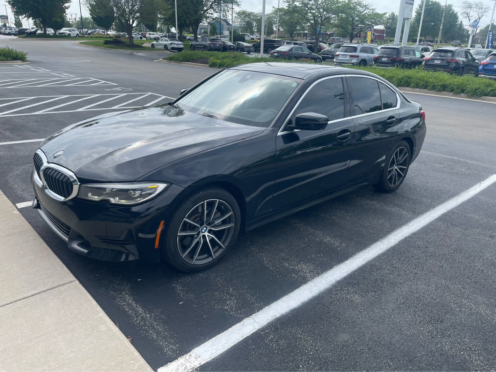 2019 BMW 3 Series 330i xDrive Sedan's photo