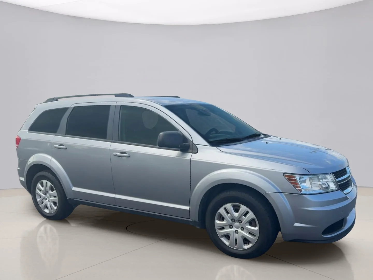 Used 2018 Silver Dodge SE image 7
