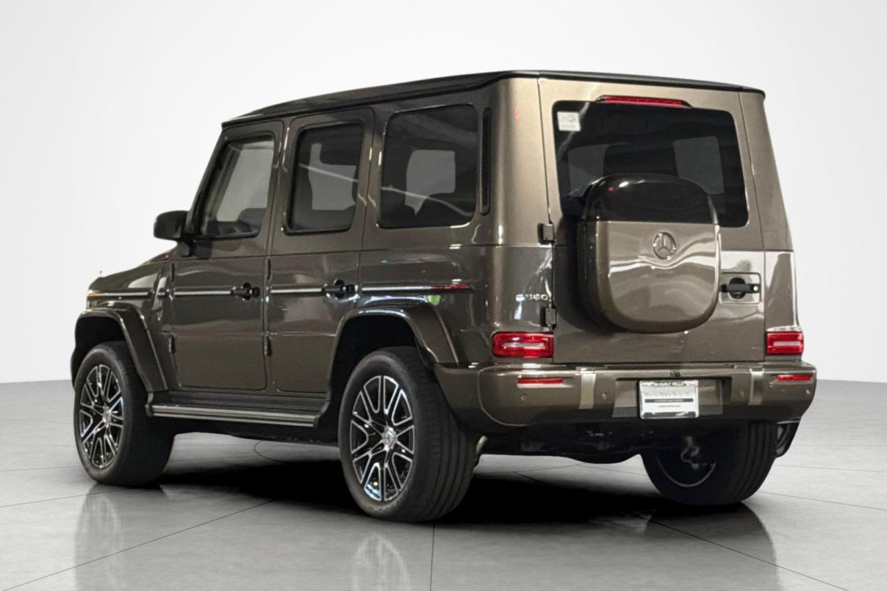 New 2026 Indium Grey Metallic Mercedes-Benz G 580e SUV image 3