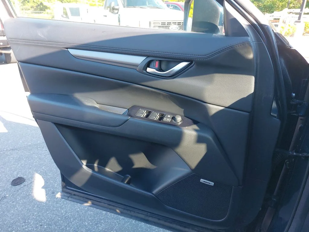 Used 2021 Blue Mazda Touring image 27