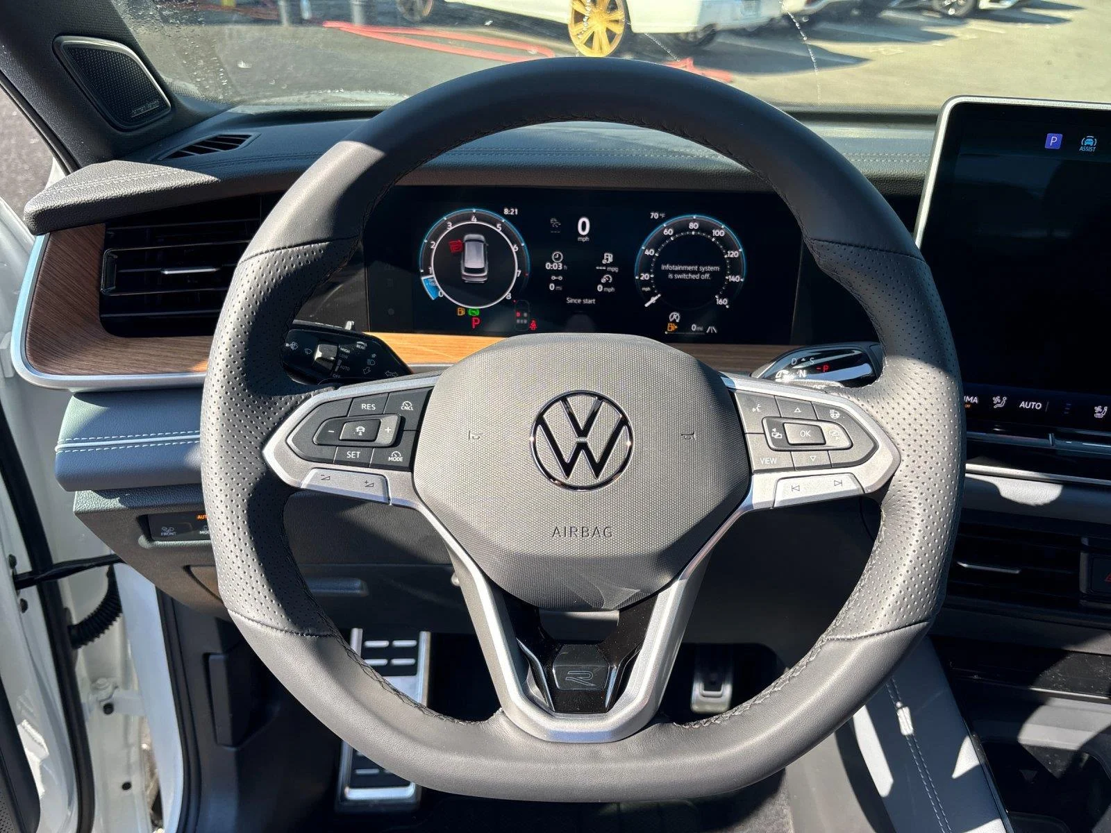 New 2026 Opal White Pearl Volkswagen SEL R-Line Turbo image 17