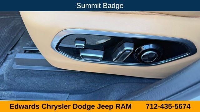 Used 2025 White Jeep Summit image 18