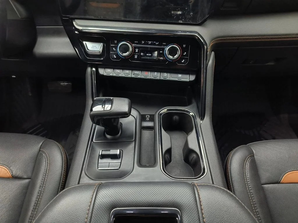 Used 2022 Summit White GMC AT4 image 27