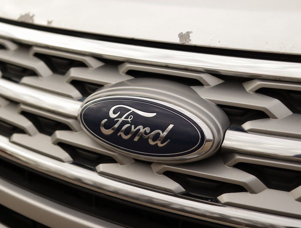 Used 2018 Silver Ford Limited image 36