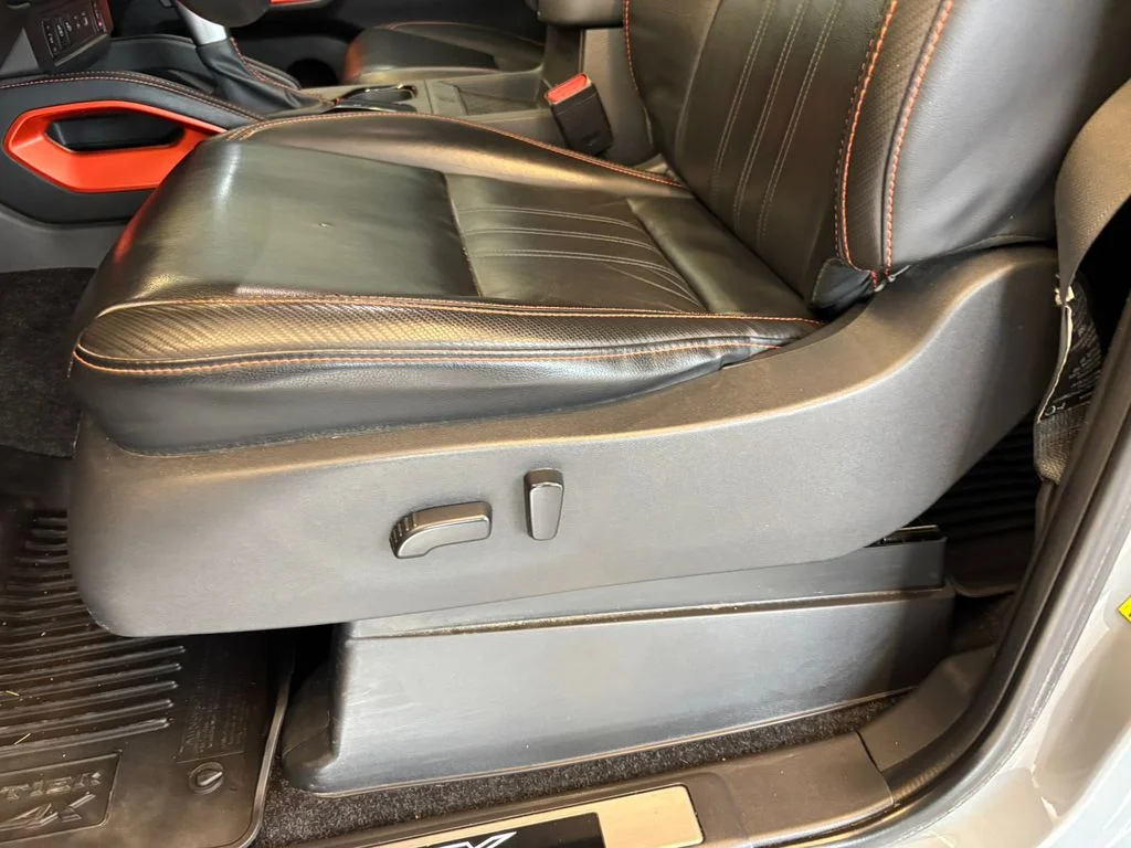 Used 2023 Gray Nissan PRO-4X image 14