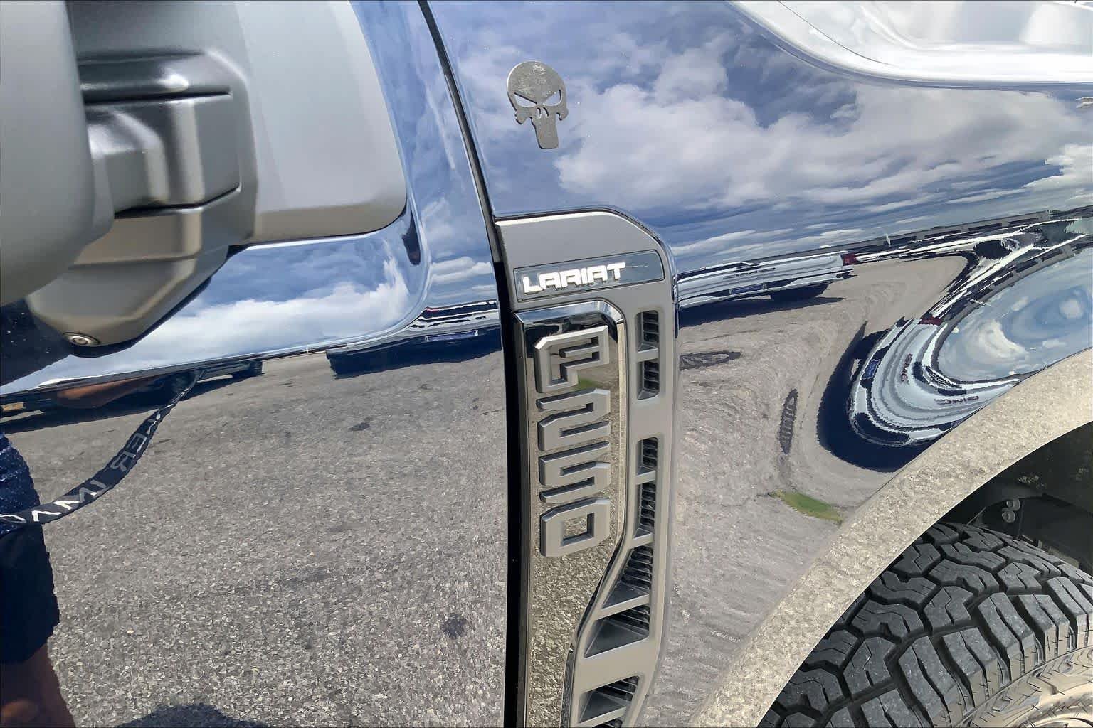 Used 2025 Antimatter Blue Metallic Ford LARIAT image 10