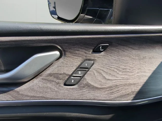 2022 Jeep Grand Cherokee Overland - Photo 20