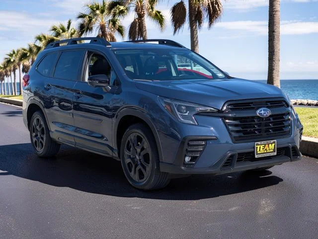 Used 2023 Blue Subaru Onyx Edition image 4