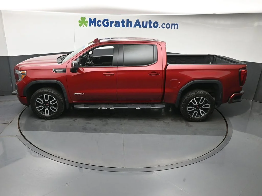 Used 2020 Red GMC AT4 image 22