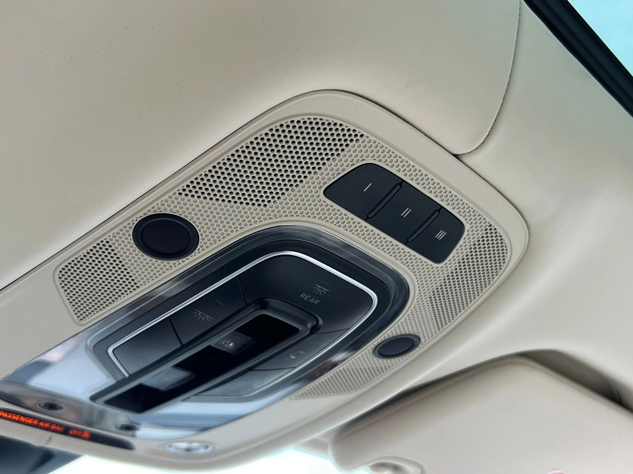 Used 2018  Bentley W12 image 35