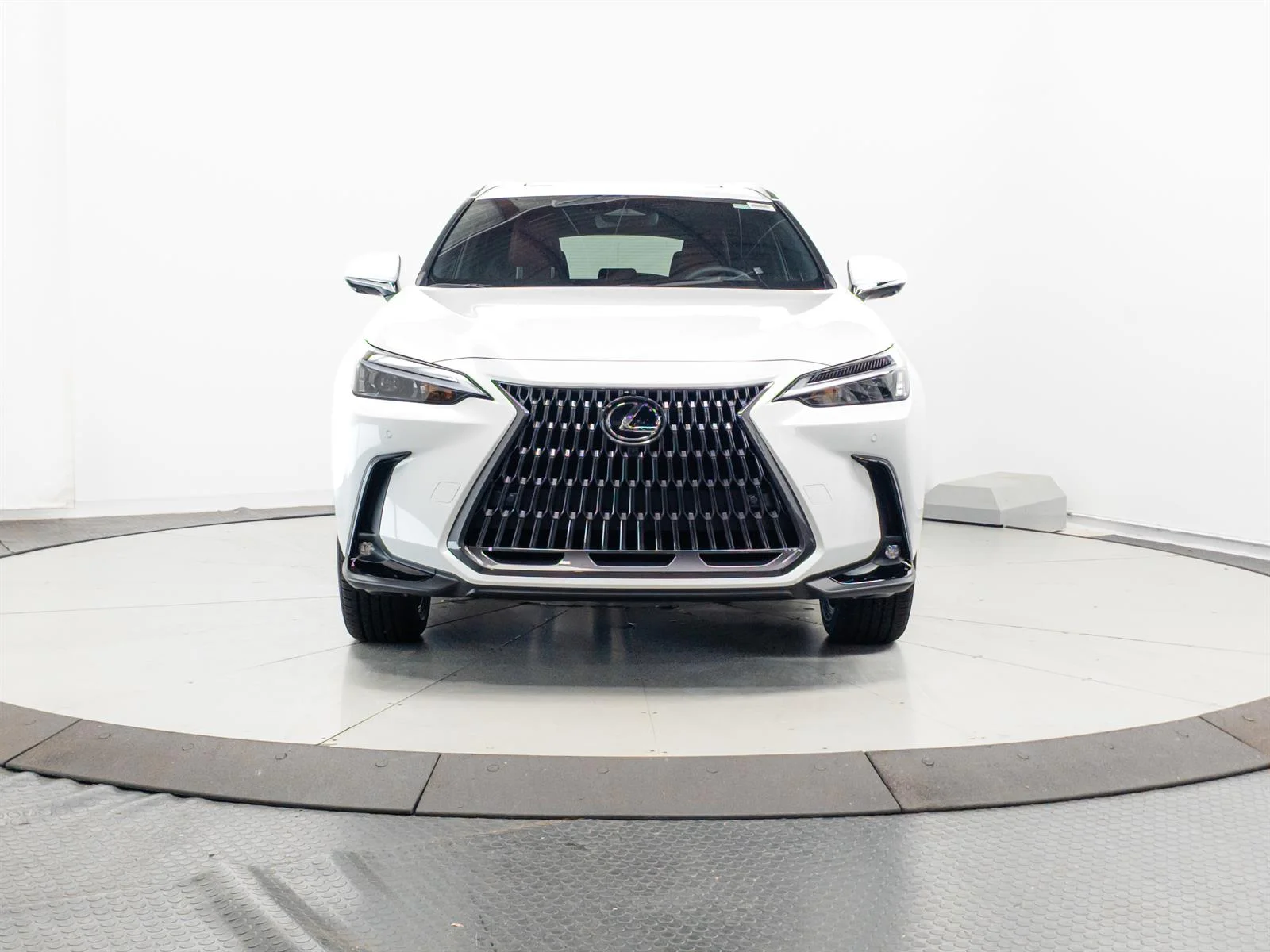 New 2026 Ultra White (083) Lexus Premium image 2