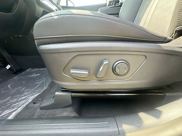 New 2026 Glacial White Pearl Kia S image 15