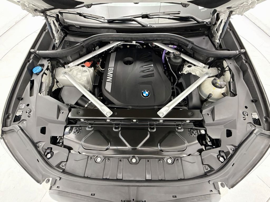 Certified Used 2024 Alpine White BMW xDrive40i image 28