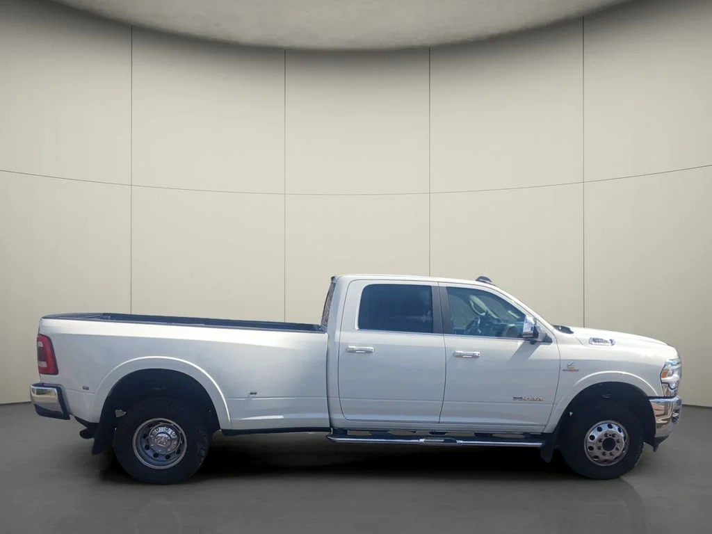 Used 2020 Pearl White Ram Laramie image 8