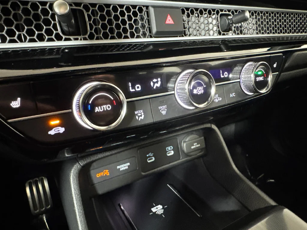 2025 Honda Civic Sport Touring - Photo 24