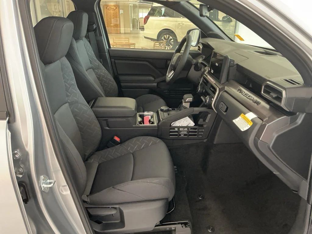 2026 Toyota Tacoma SR5 - Photo 31