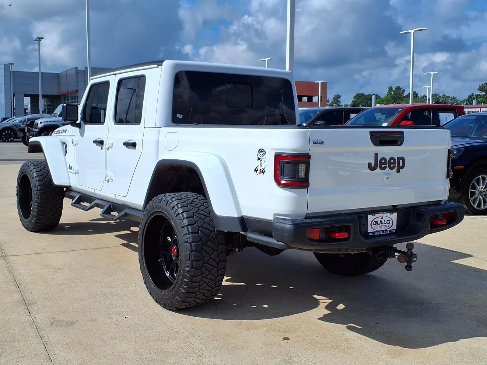 Used 2022 White Jeep Rubicon image 2