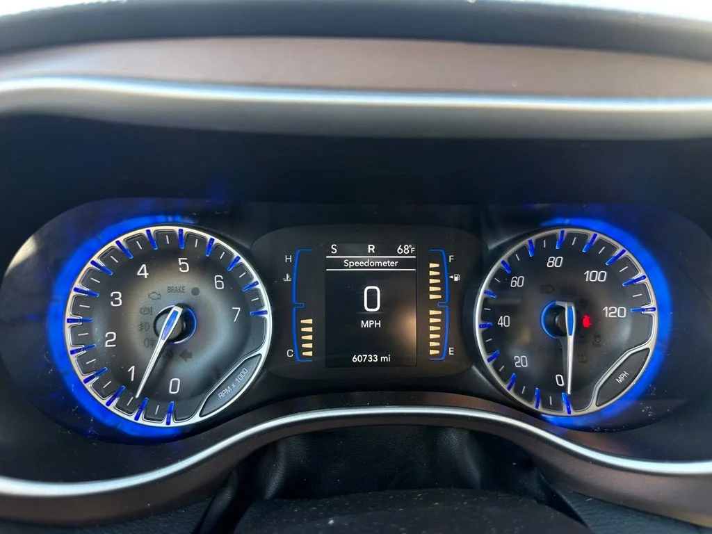 Used 2024 White Chrysler LX image 11