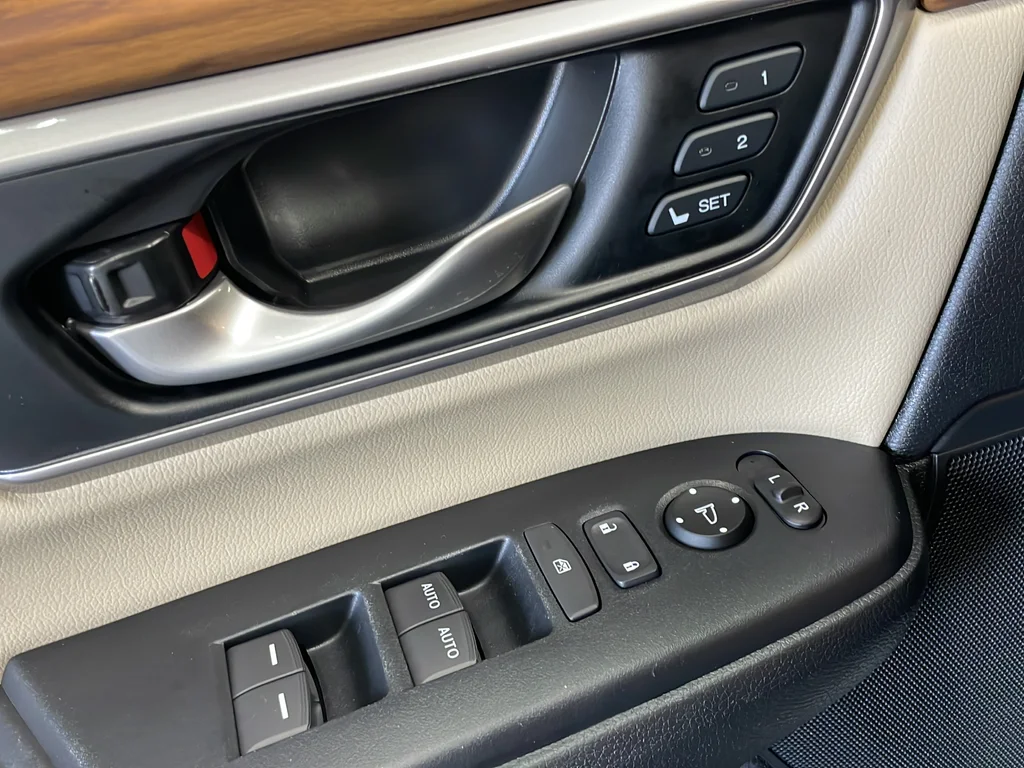 Used 2019  Honda EX-L image 38