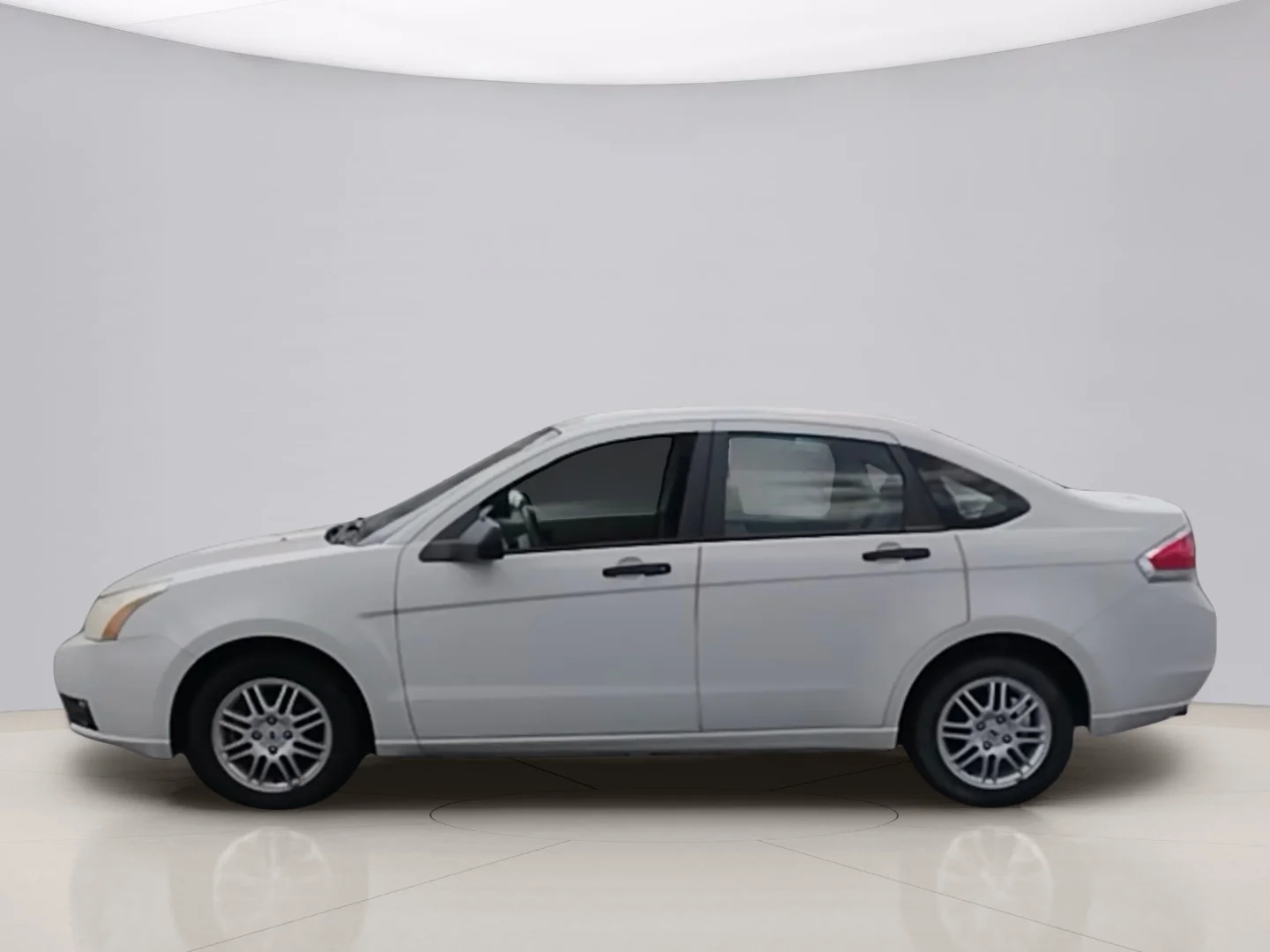Used 2011 White Ford SE image 2