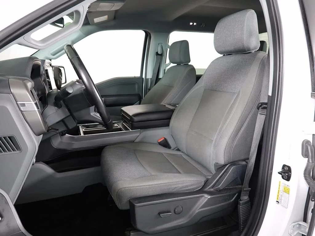 Used 2024 Oxford White Ford XLT image 12