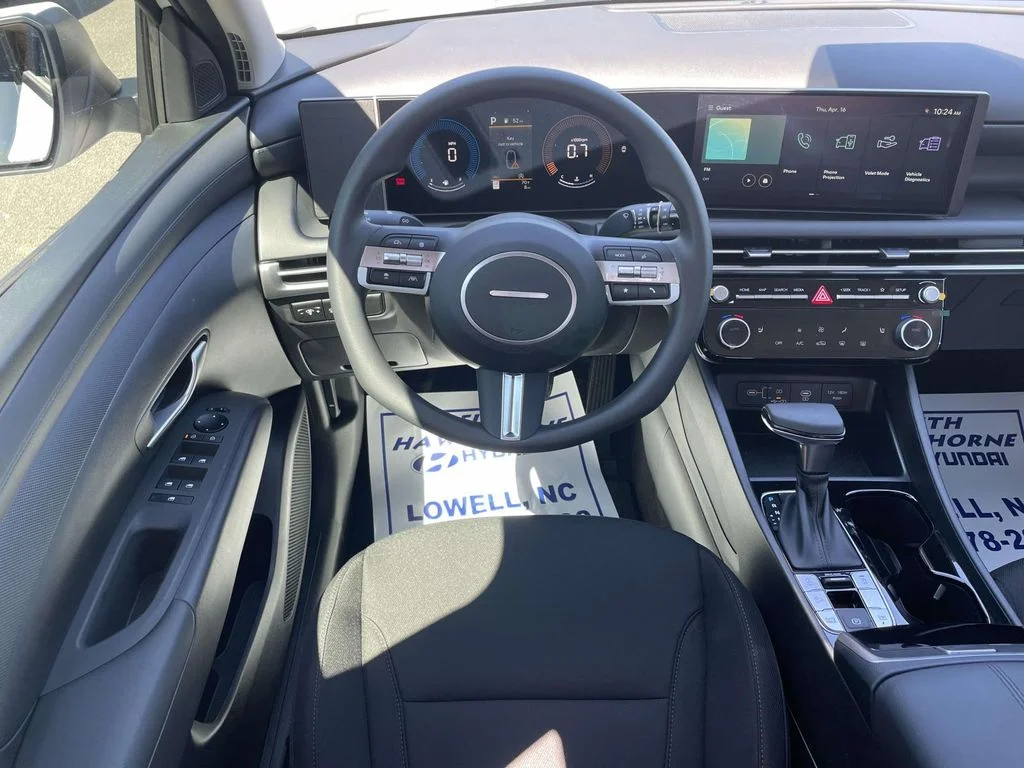 New 2026 White Hyundai SEL image 12