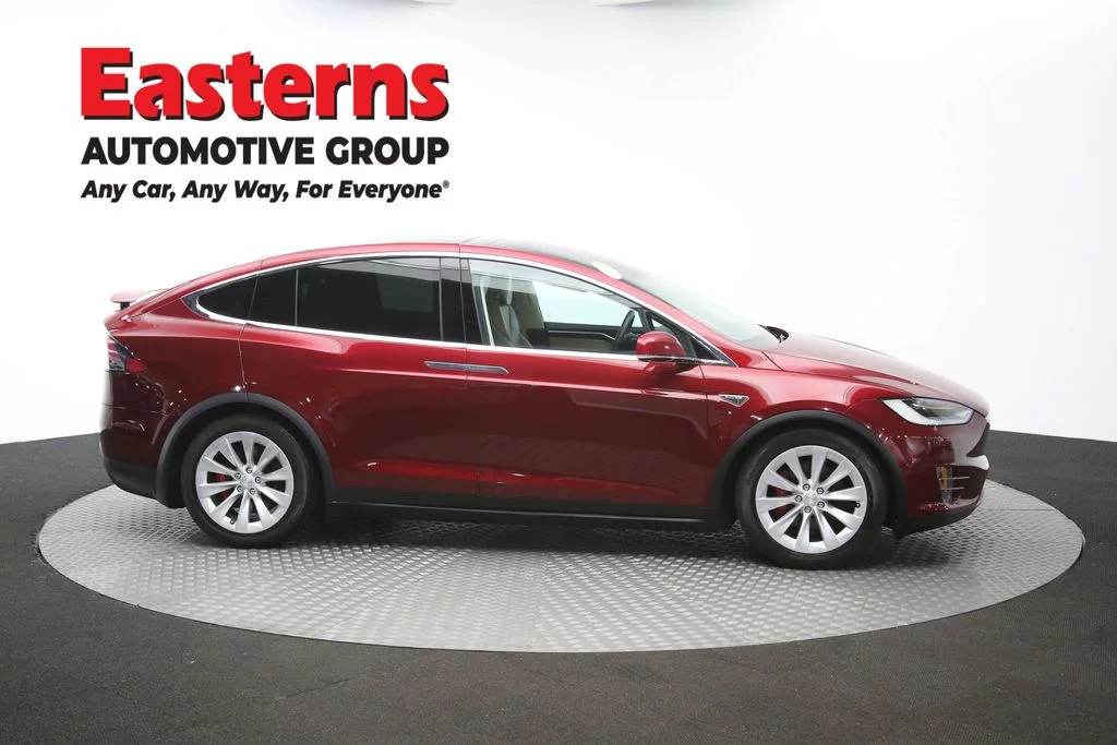 Used 2016 Red Tesla P90D image 43