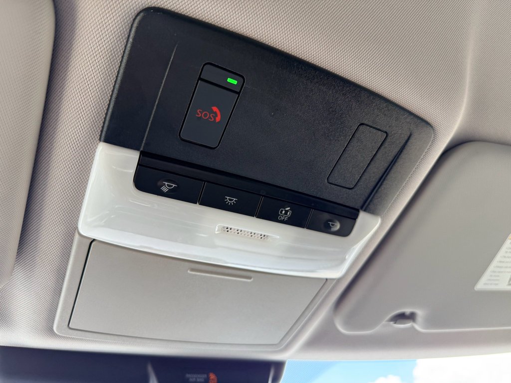 Used 2023  Mitsubishi SE Special Edition image 27