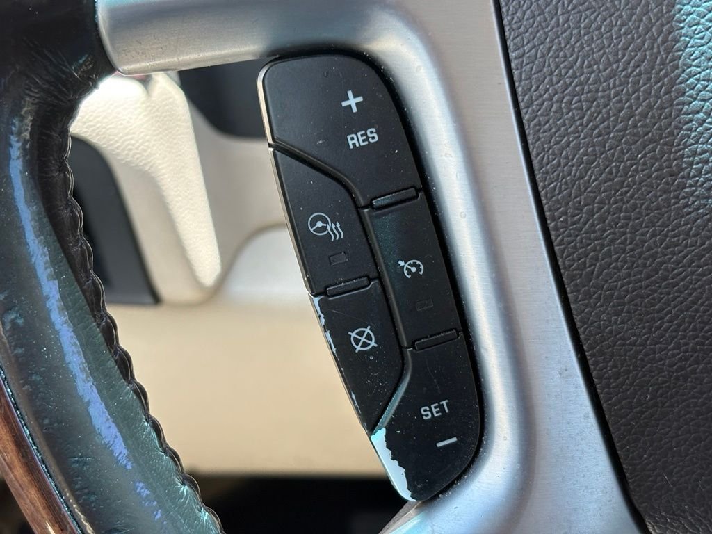 Used 2007 Black Cadillac Base image 17