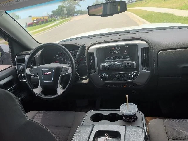Used 2014 White GMC SLE image 11