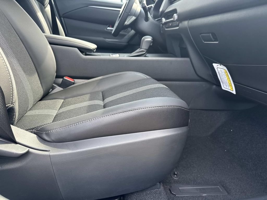New 2026 Wind Chill Pearl Mazda Preferred AWD image 12