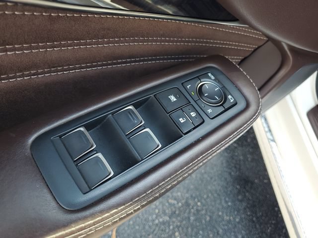 Used 2018 White Lexus LS 500 image 21