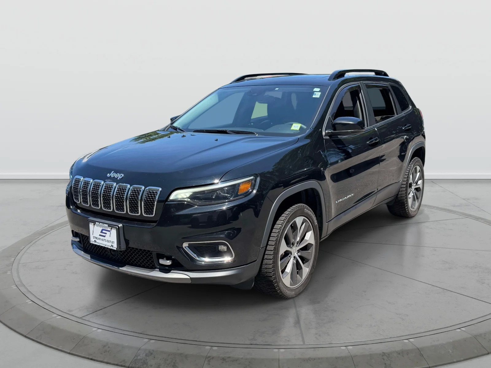 Used 2022 Black Jeep Limited image 3