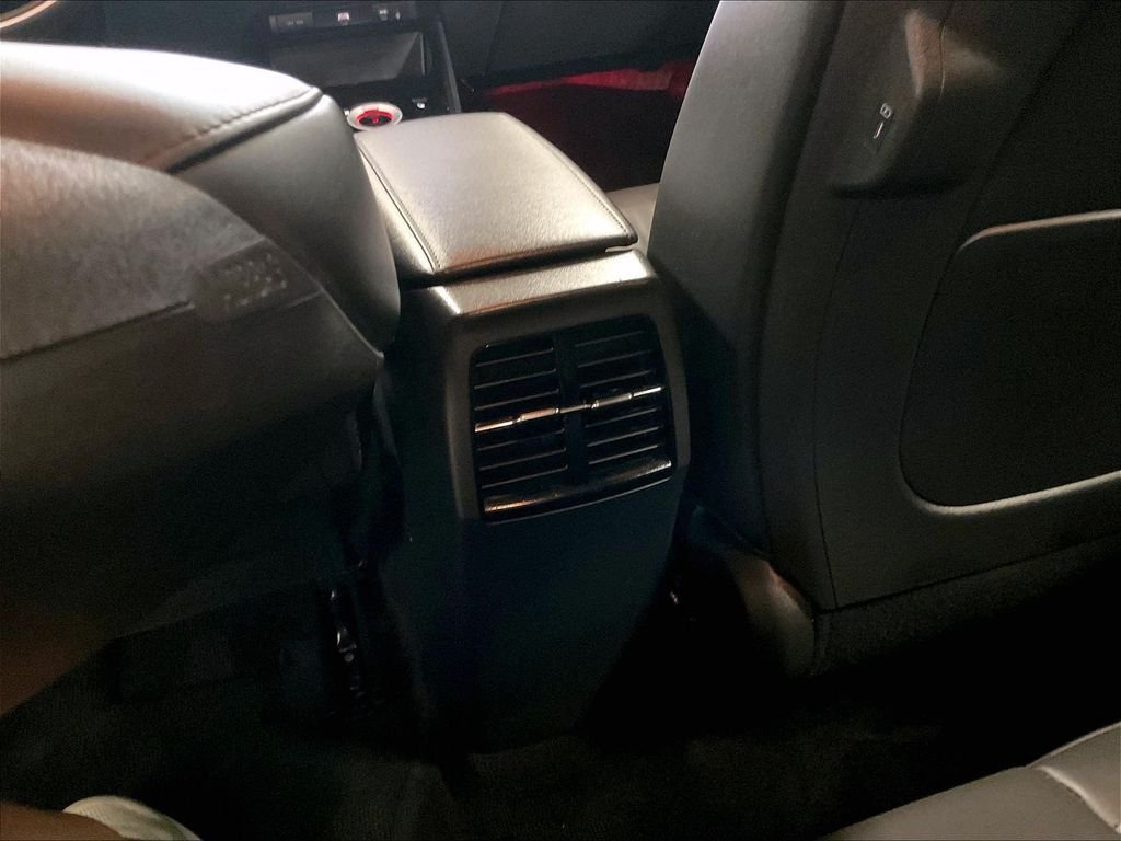 Used 2023 White Kia Wind image 27