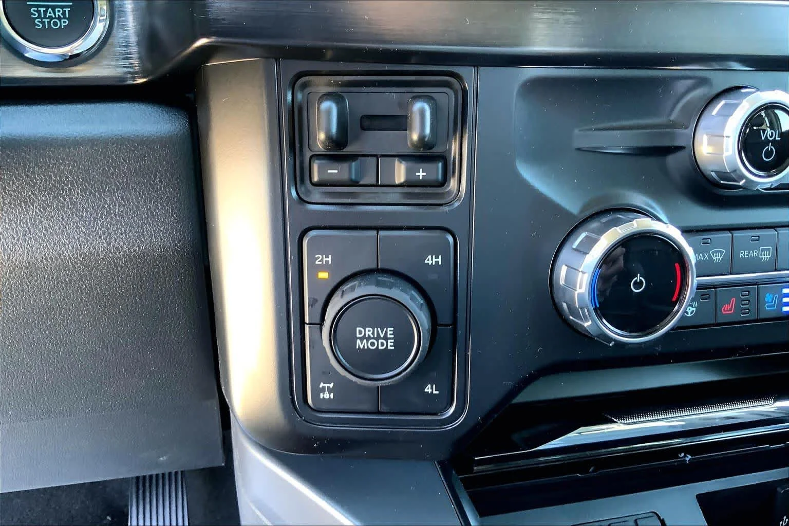 New 2026 Avalanche Ford LARIAT image 20