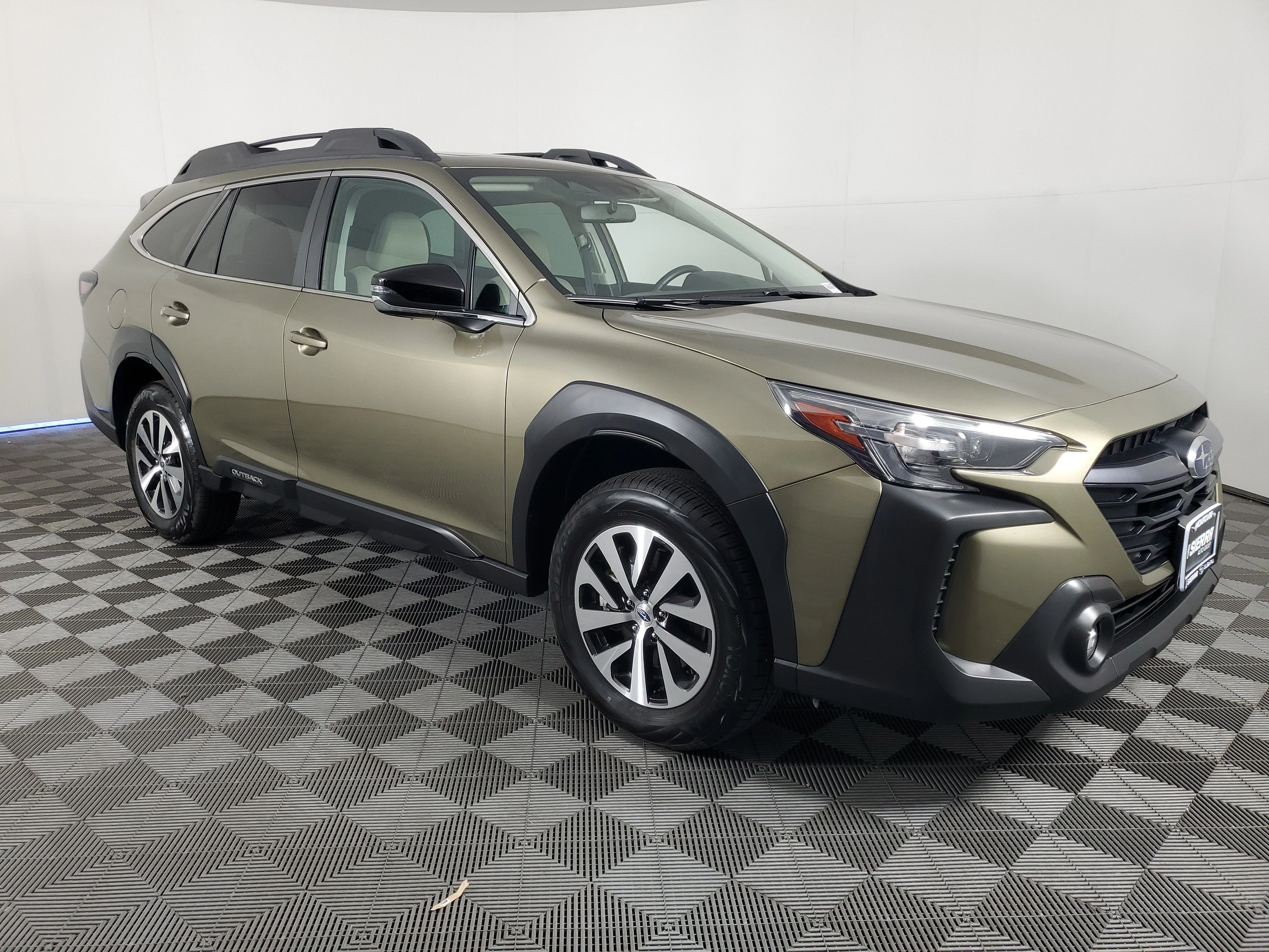 Used 2025 Autumn Green Metallic Subaru Premium image 2