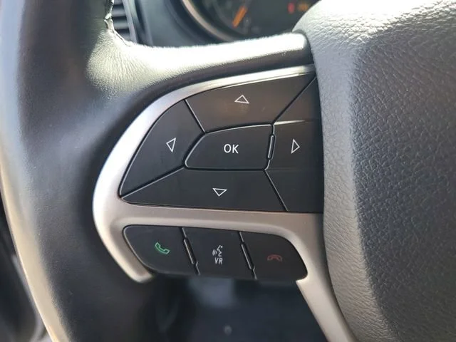 Used 2019 Billet Silver M Jeep High Altitude image 12